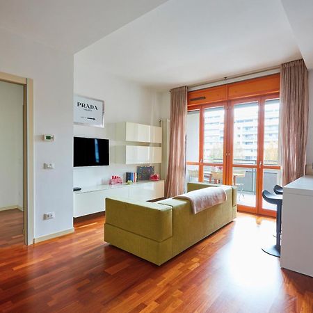 Il Comfort Dello Spazio, In Un Bilocale ミラノ エクステリア 写真